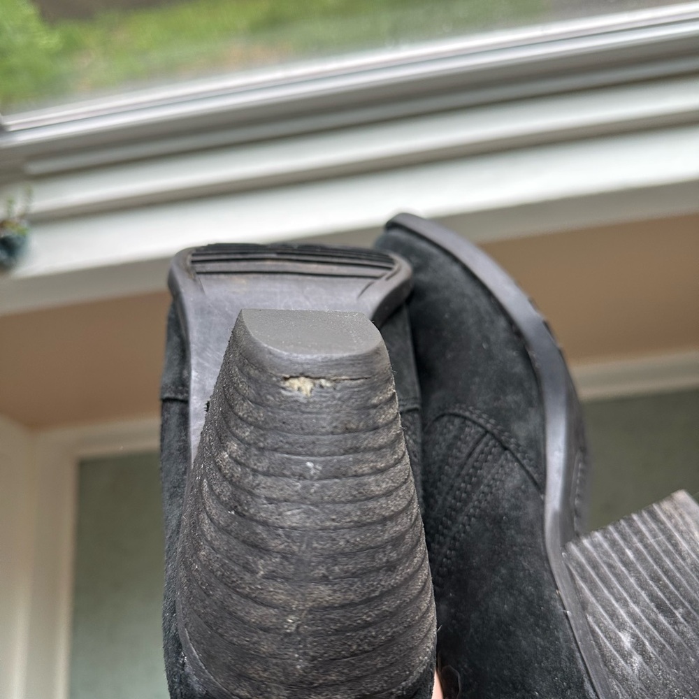 Western Black Suede Ankle Boots - Picture 10 of 10